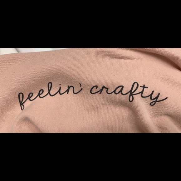 LaurDIY pink cropped merch “Feelin Crafty” - Picture 4 of 5